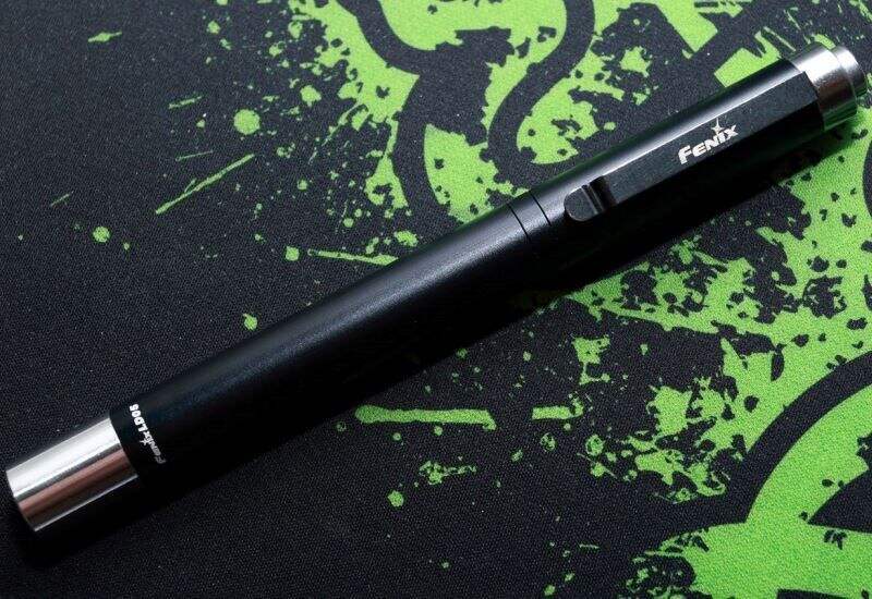 Fenix LD05 V2.0: фонарь в форме ручки с белым и ультрафиолетовым светом