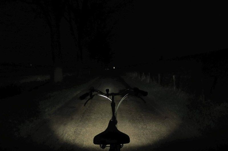 Велосипедный фонарь Fenix BC25R