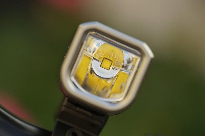 Велосипедный фонарь Fenix BC25R